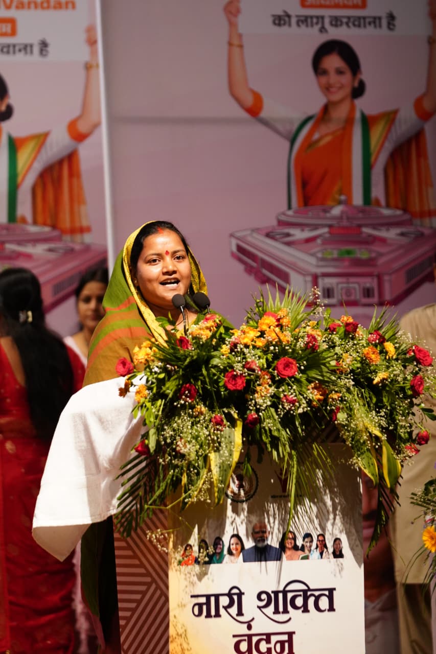 नारी शक्ति महासम्मेलन सम्पन्न में सीएम साय बोले नरेंद्र मोदी ने 12 वर्षों में महिलाओं का सम्मान बढ़ाने का किया है काम 